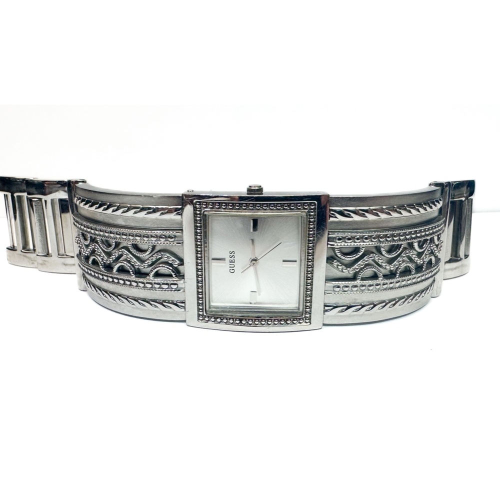 GUESS Silver Tone Stainless Steel Bracelet Watch W11096L1